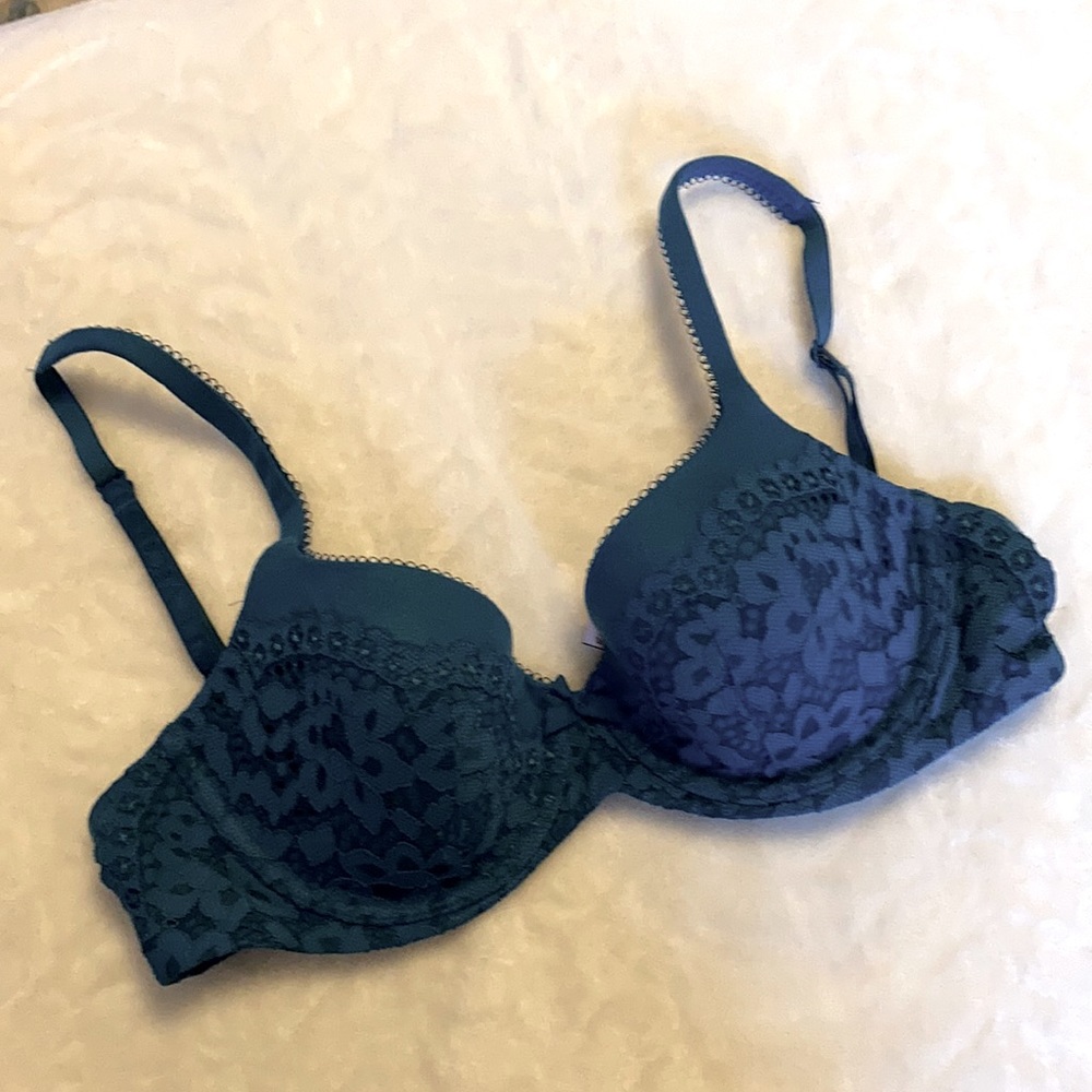 Peacock Body by Victoria’s Secret bra 32D